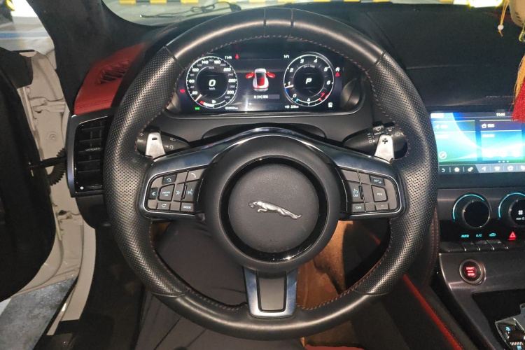 捷豹F-TYPE 2021款 P300 后驱First Edition硬顶版中控内饰13