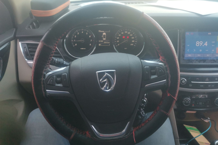 宝骏730 2016款 1.5L 手动豪华型 7座局部细节13