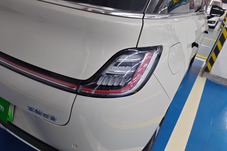 宝骏云朵 2023款 460 Max车身外观6006