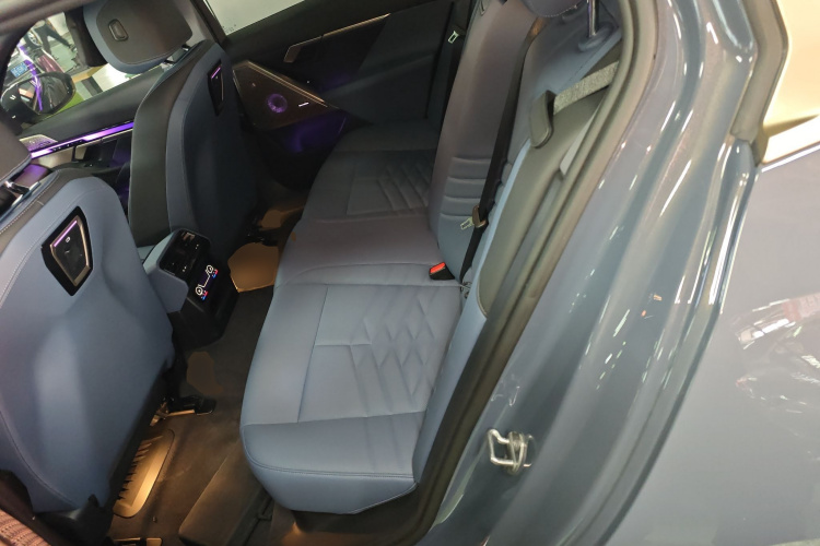 宝马5系 2024款 530Li 尊享型 M运动套装中控内饰21