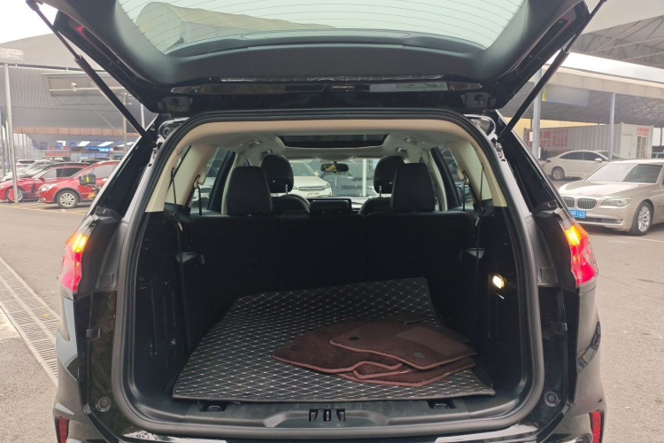 福特 锐界 2022款 PLUS EcoBoost 245 四驱铂锐型 7座机舱底盘23