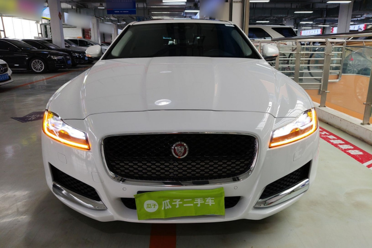 捷豹XFL 2018款 XFL 2.0T 250PS 豪华版车身外观2