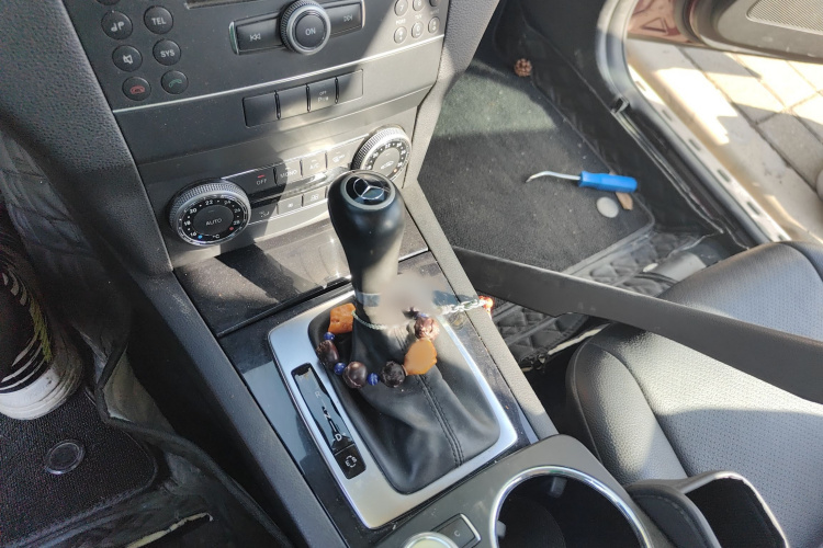 奔驰GLK级(进口) 2011款 GLK 300 4MATIC 动感型局部细节18