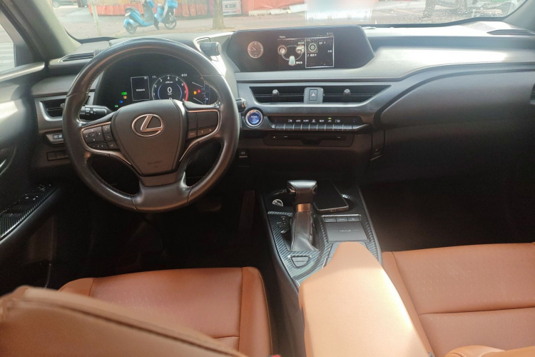 雷克萨斯UX 2019款 260h 探·酷版 国VI中控内饰12