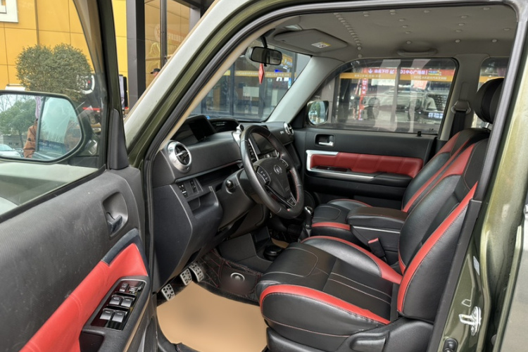 长城M2 2014款 1.5L 手动都市版中控内饰7004