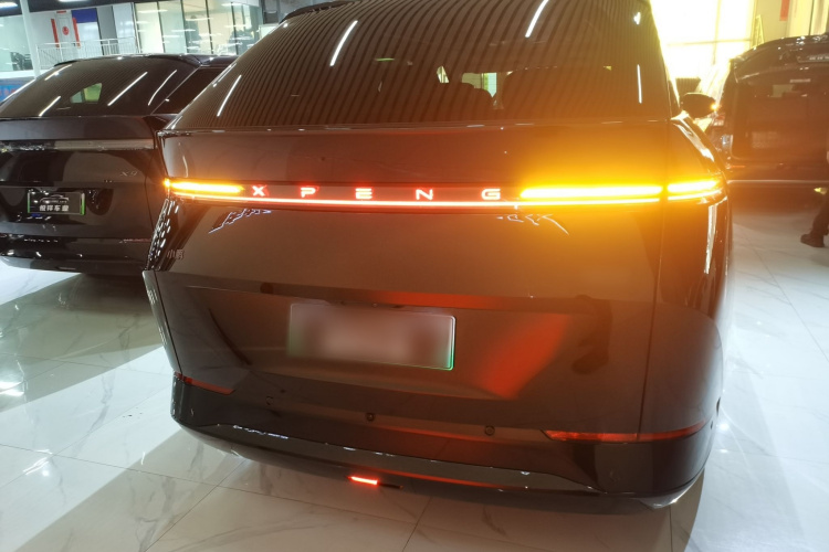 小鹏X9 2025款 740超长续航 Max车身外观6