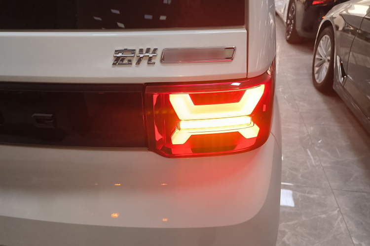 五菱汽车 宏光MINIEV 2022款 GAMEBOY 300km 玩咖款 磷酸铁锂车身外观9