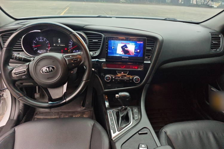 起亚K5 2014款 2.0L 自动LUXURY中控内饰12