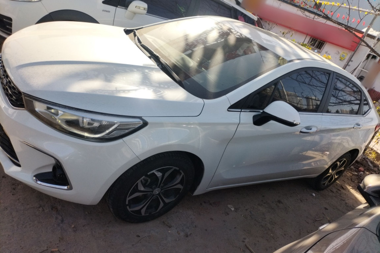 北汽昌河A6 2018款 1.5L 手动豪华版车身外观4