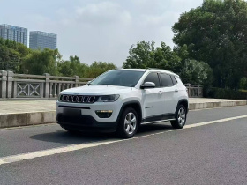 Jeep 指南者 2017款 200T 自动家享版