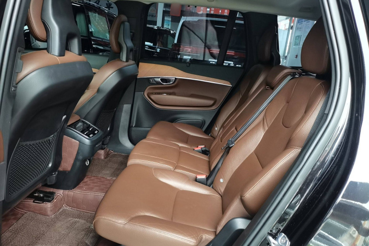 沃尔沃XC90 2020款 改款 T6 智逸豪华版 7座中控内饰21
