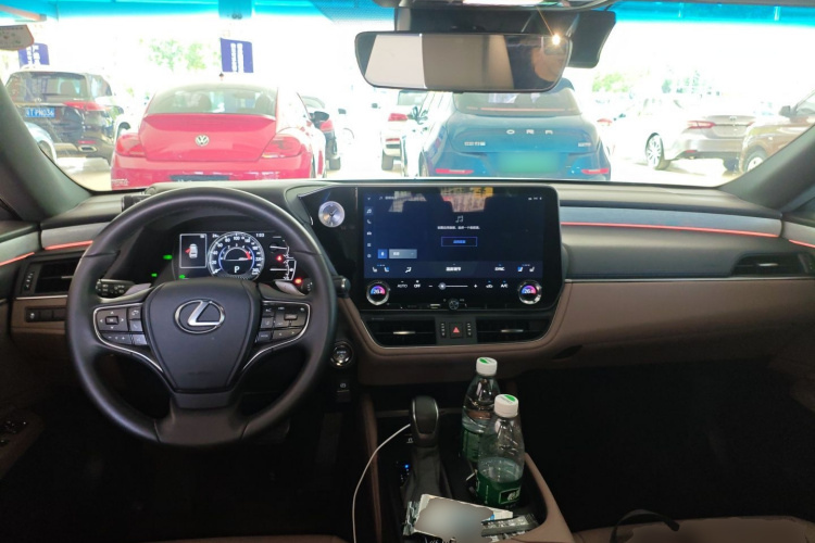 雷克萨斯ES 2025款 300h 臻享版中控内饰7002