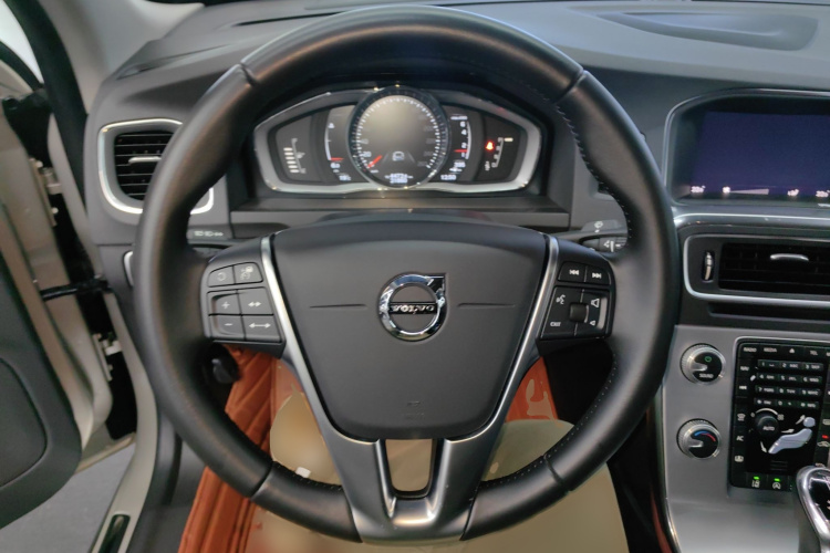 沃尔沃S60 2019款 S60L 改款 T5 智驭菁英版局部细节13