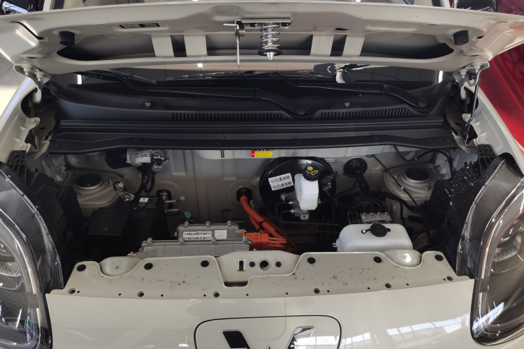 五菱汽车 宏光MINIEV 2025款 四门版 进阶款机舱底盘24