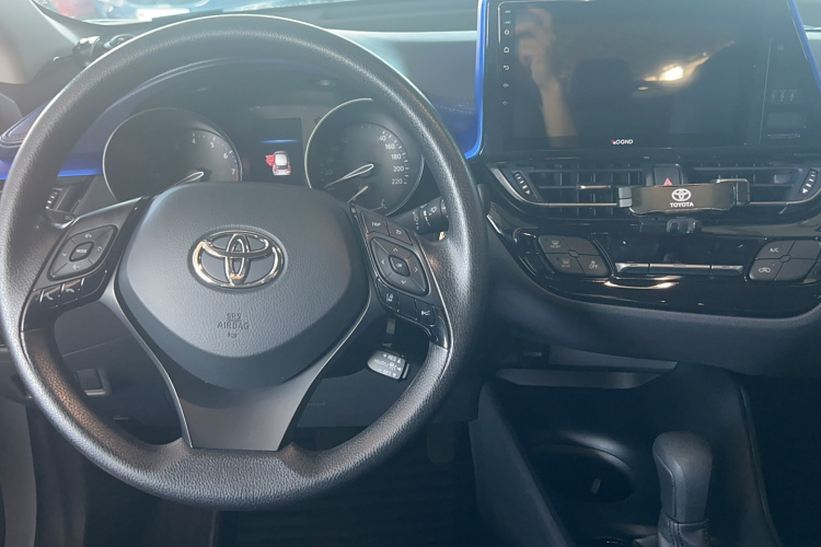 丰田C-HR 2022款 2.0L 舒适版局部细节13