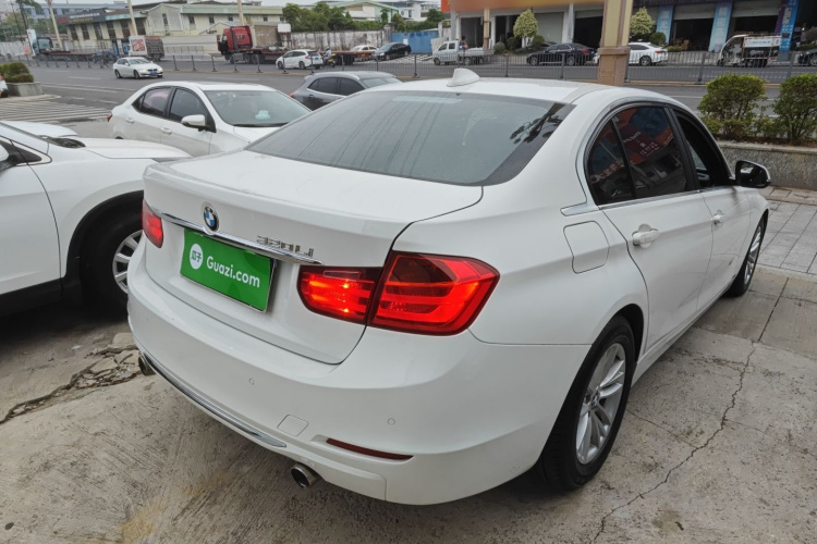 宝马3系 2015款 320Li 超悦版时尚型车身外观6005