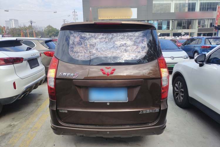 五菱汽车 五菱宏光 2014款 1.5L S标准型车身外观6