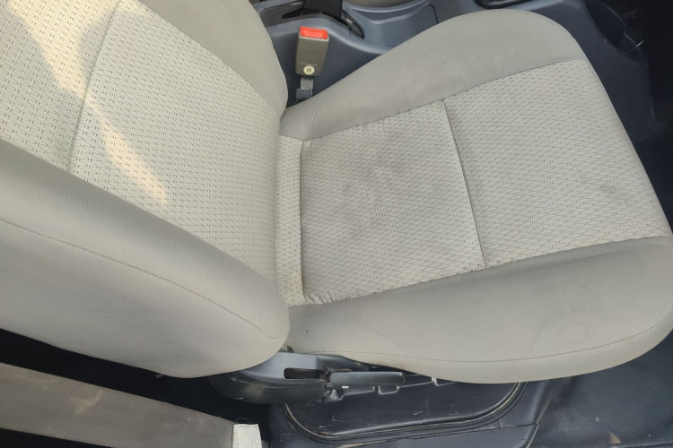 金杯 小海狮X30 2023款 1.5L 财富型客车5/6/7座无空调版SWC15M局部细节41