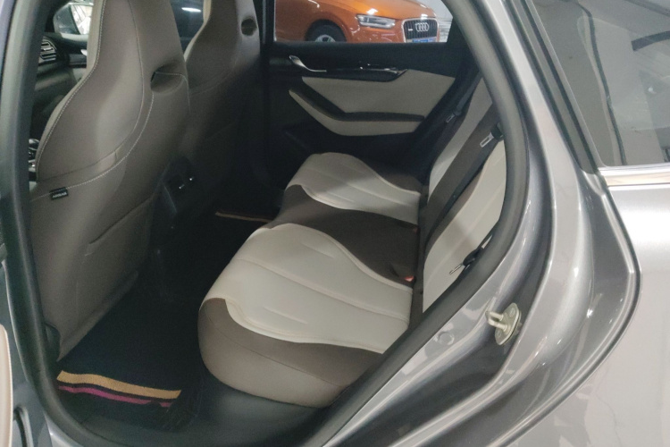 比亚迪 秦PLUS 2023款 冠军版 DM-i 55KM领先型中控内饰21