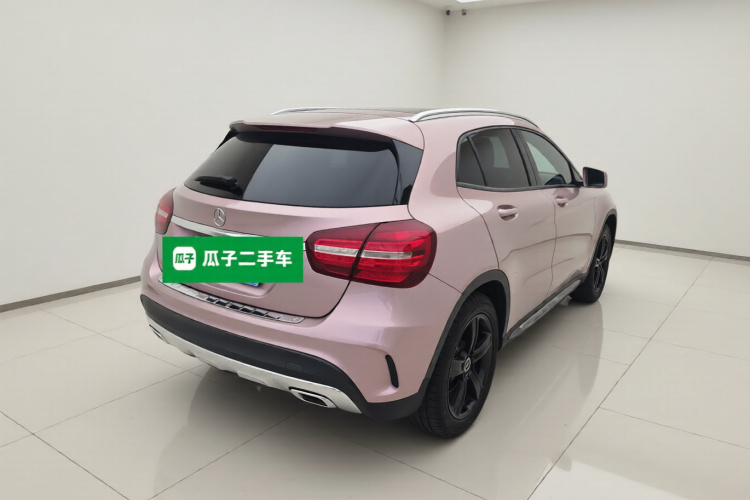 奔驰GLA 2019款 GLA 200 时尚型车身外观7