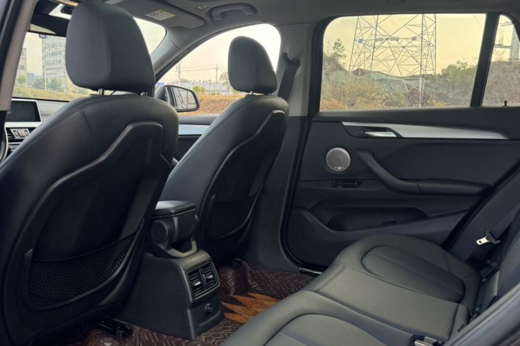 宝马X1 2018款 sDrive18Li 时尚型中控内饰7003