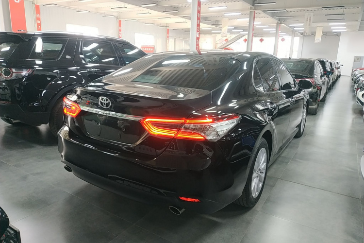 丰田 凯美瑞 2019款 2.0G 豪华版 国VI车身外观6005