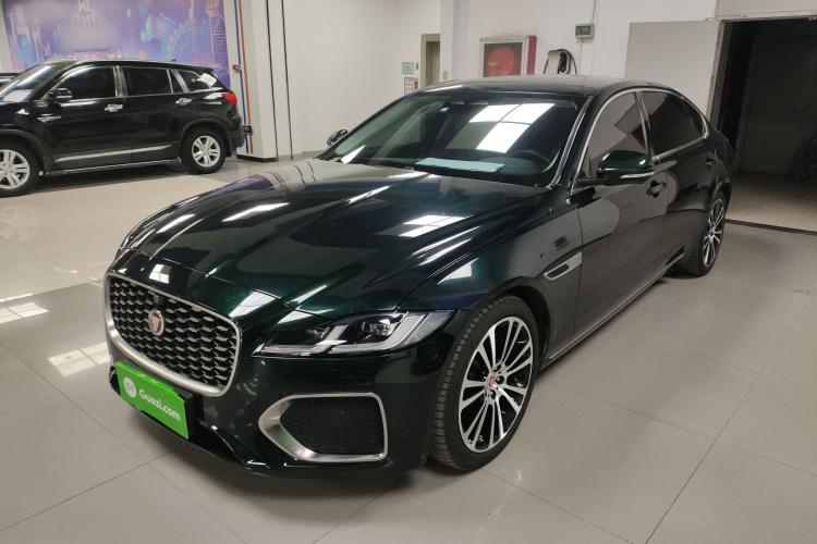 捷豹XFL 2022款 XFL 2.0T P250 两驱尊享豪华版车身外观1