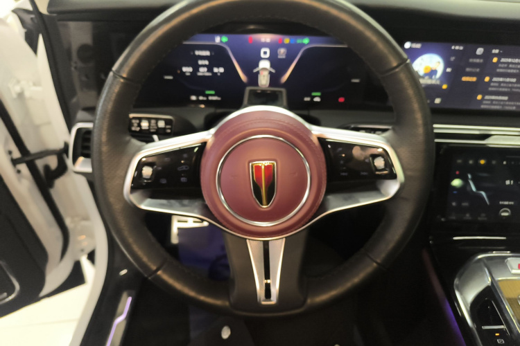 红旗E-HS9 2021款 510km 旗畅版 六座中控内饰13