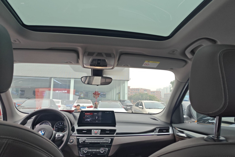 宝马X1 2022款 sDrive25Li 领先型中控内饰22
