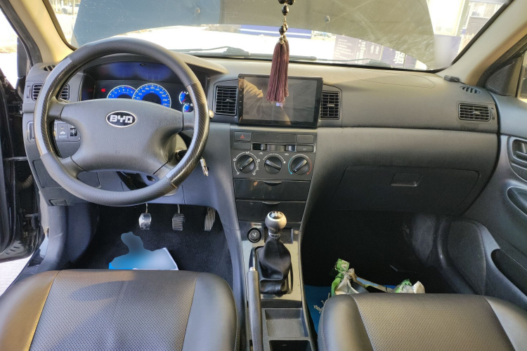 比亚迪F3 2020款 1.5L 手动经典型中控内饰12