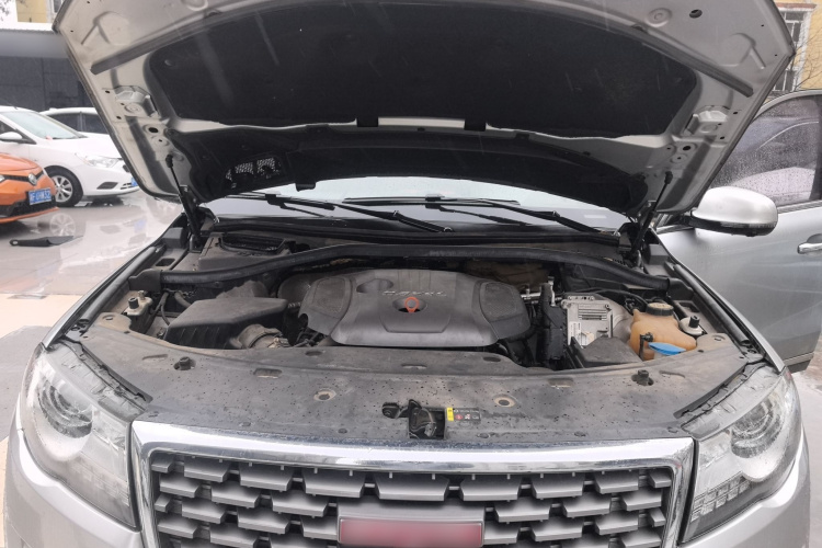 哈弗H8 2017款 2.0T 汽油两驱智享型机舱底盘24