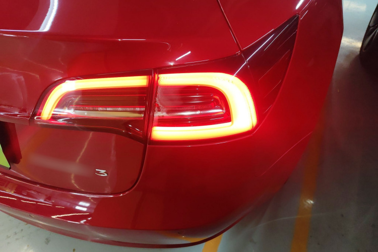 特斯拉 Model 3 2020款 改款 长续航后轮驱动版车身外观6006
