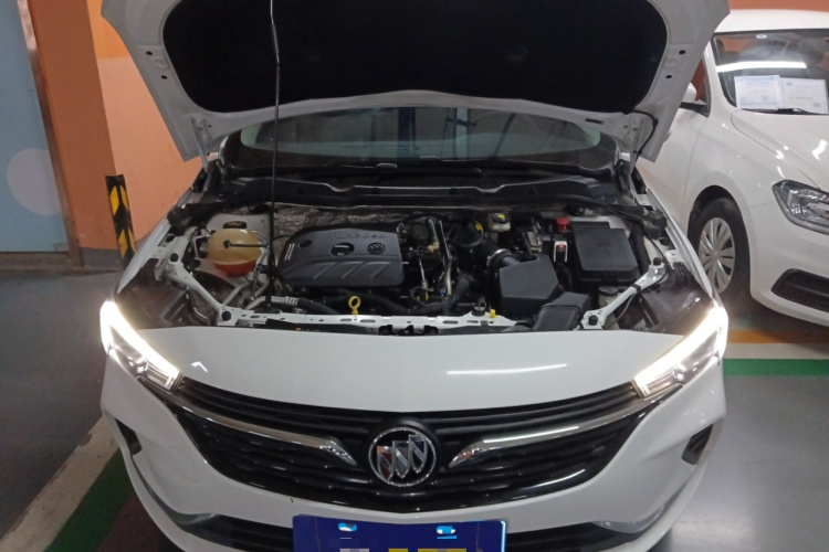 别克 威朗 2020款 20T CVT领先型机舱底盘24