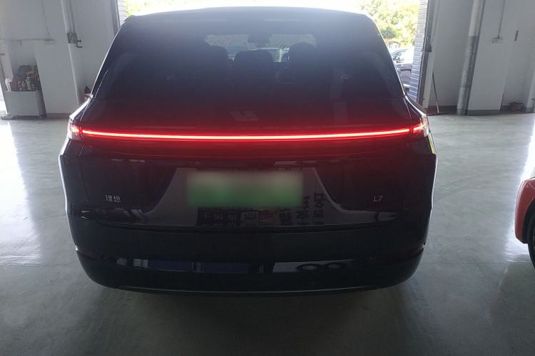 理想汽车 理想L7 2024款 Ultra车身外观6