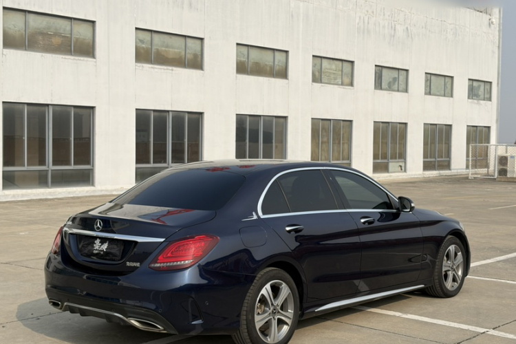 奔驰C级 2020款 C 260 L 运动版车身外观6009