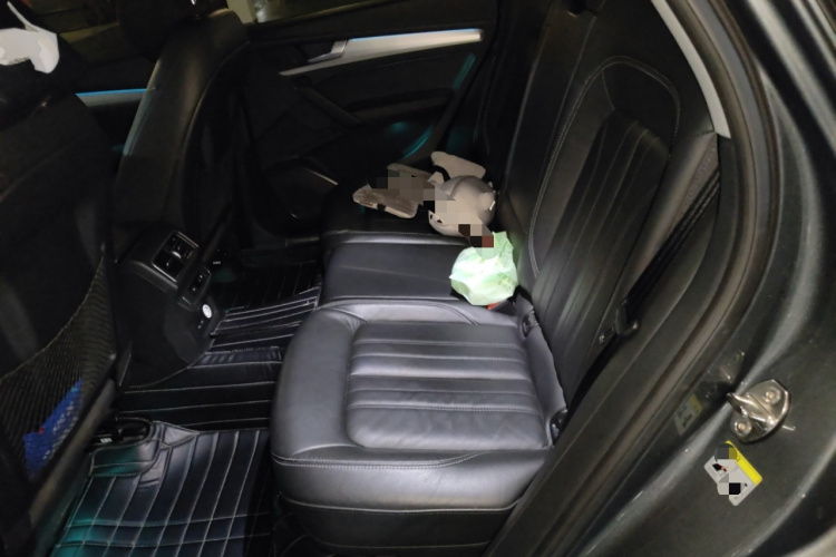 奥迪Q5L 2020款 改款 40 TFSI 荣享时尚型中控内饰21