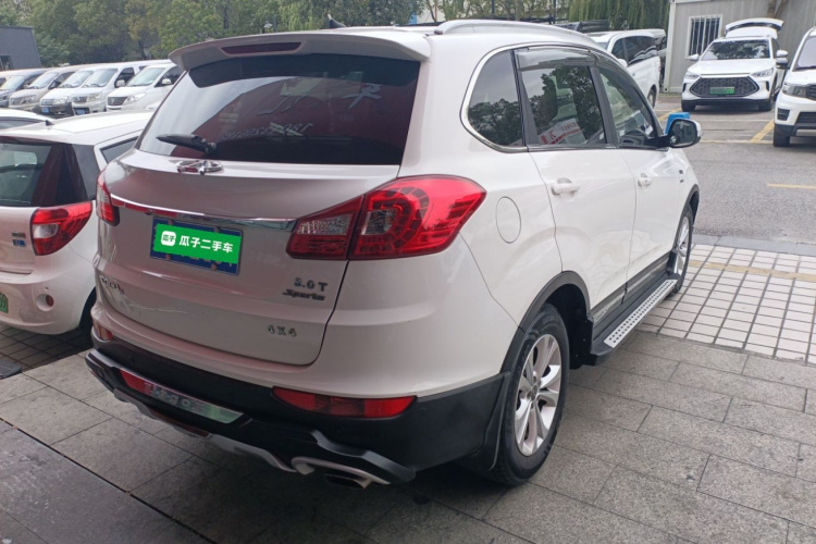 奇瑞 瑞虎5 2014款 2.0L CVT家尊版车身外观6005
