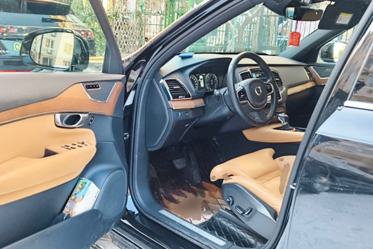 沃尔沃XC90 2018款 T6 智雅版 7座中控内饰20