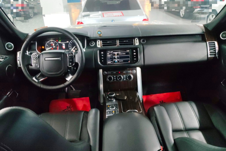 路虎 揽胜 2014款 3.0 SC V6 Vogue中控内饰12