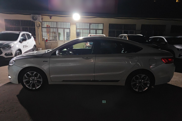 吉利汽车 博瑞 2015款 1.8T 旗舰型车身外观4