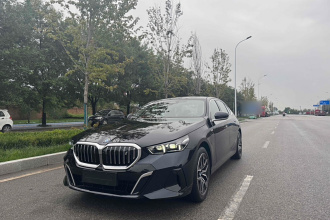 宝马i5 2024款 eDrive 35L 尊享型 M运动套装