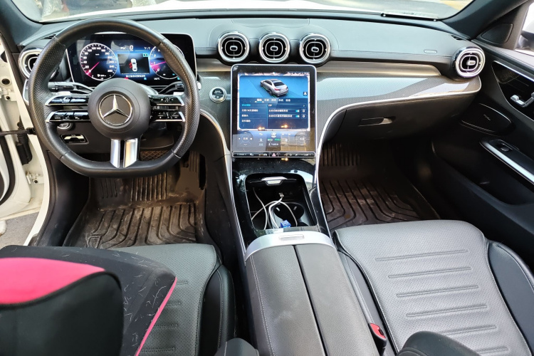奔驰C级 2022款 改款 C 260 L 运动版中控内饰12