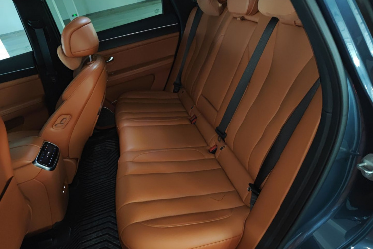 鸿蒙智行 问界M7 2024款 1.5T 智驾后驱Ultra版 5座中控内饰7004