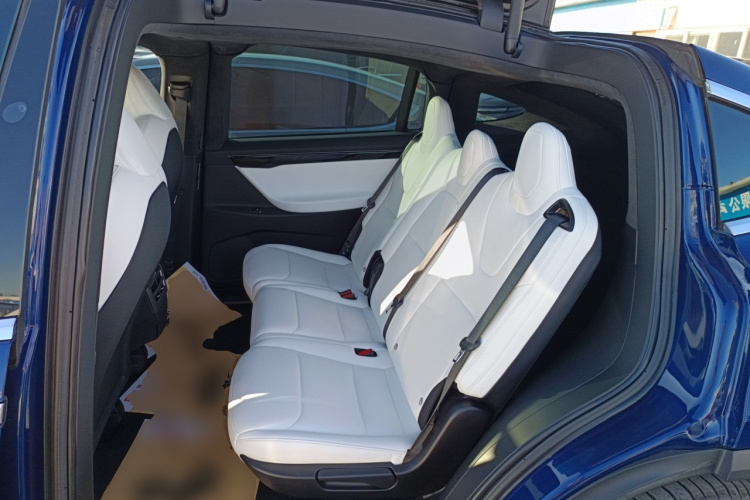 特斯拉 Model X 2019款 长续航版中控内饰21