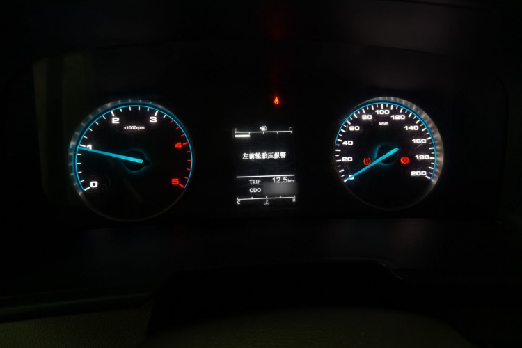 江汽集团 星锐 2022款 2.0T节油王PLUS快运版中轴5-6座HFC4DB3-2E4局部细节14