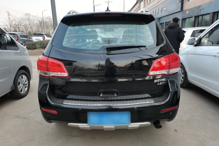 哈弗H6 2013款 升级版 1.5T 手动两驱精英型车身外观6