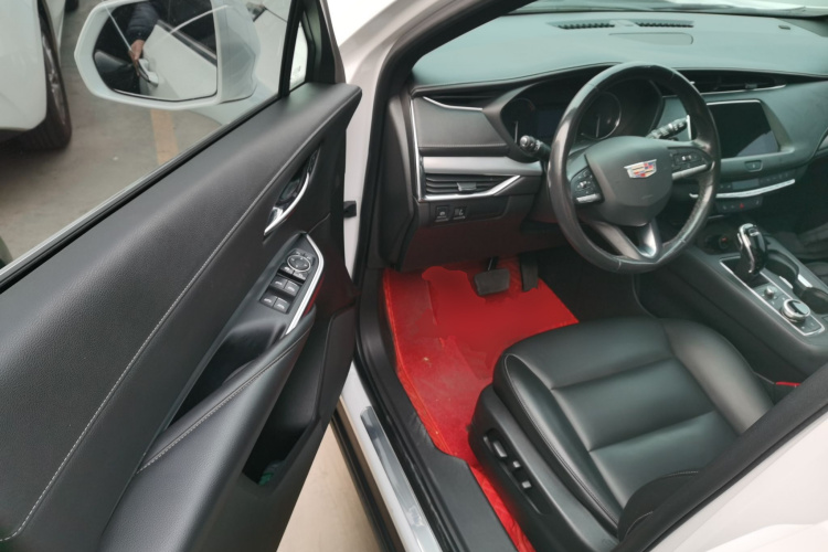 凯迪拉克XT4 2020款 28T 两驱领先型中控内饰7003