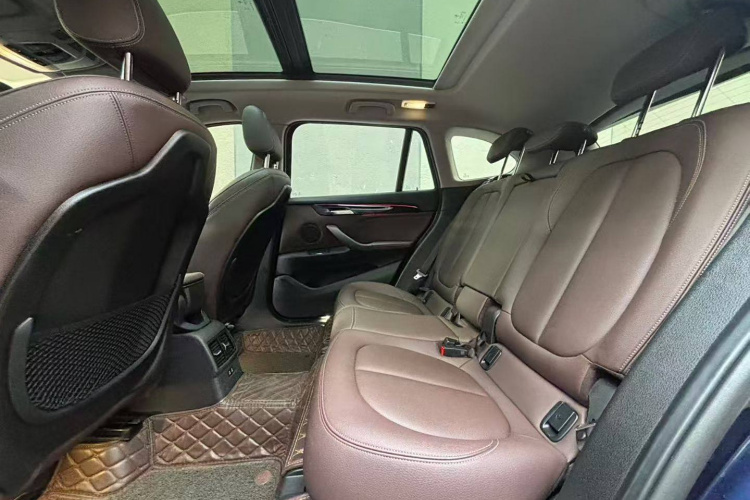 宝马X1 2020款 sDrive20Li 尊享型中控内饰7003