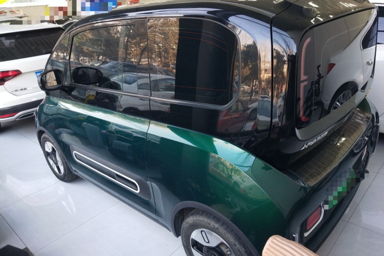 宝骏KiWi EV 2022款 设计师轻享版 三元锂车身外观4