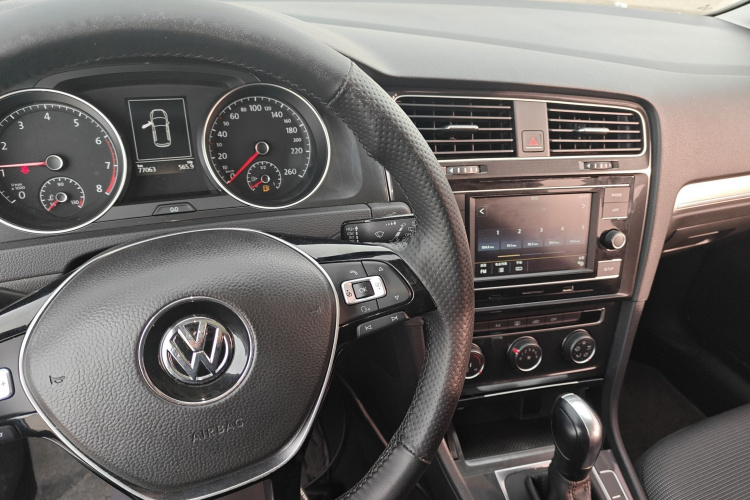 大众 高尔夫 2018款 230TSI 自动舒适型中控内饰7002